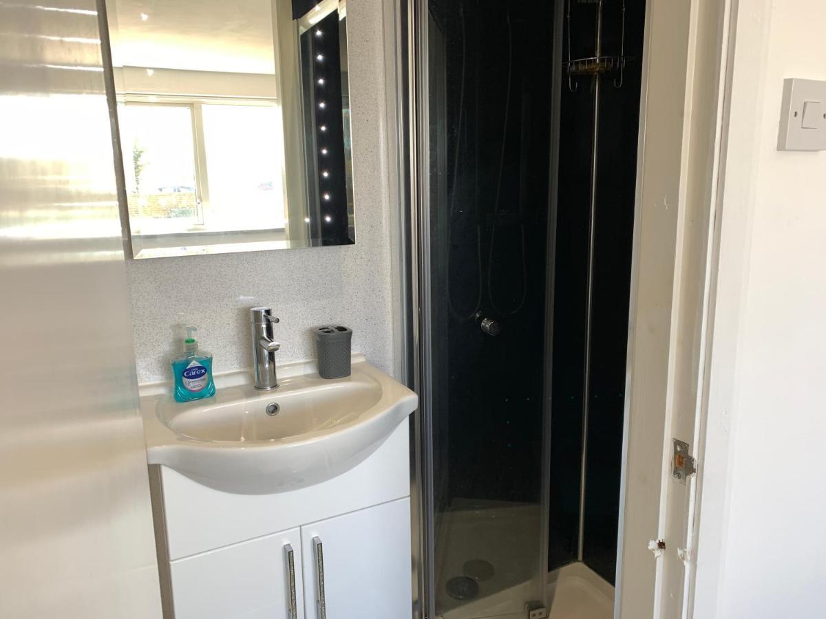 לית'ם סנט אנס Beach Front Apartment With Free Parking, St Annes מראה חיצוני תמונה