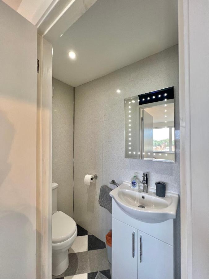 לית'ם סנט אנס Beach Front Apartment With Free Parking, St Annes מראה חיצוני תמונה